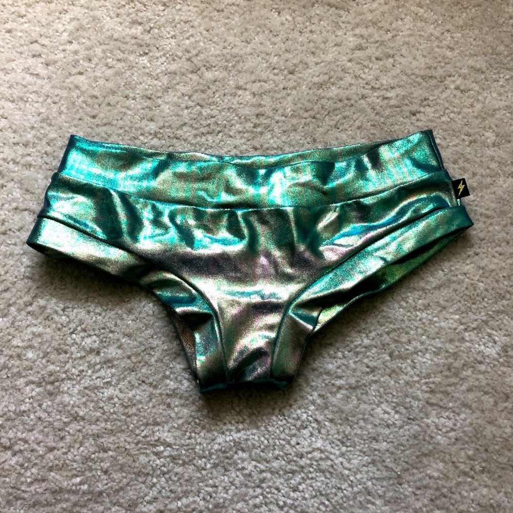 Cleo the Hurricane Shiny Teal Hot Pants S